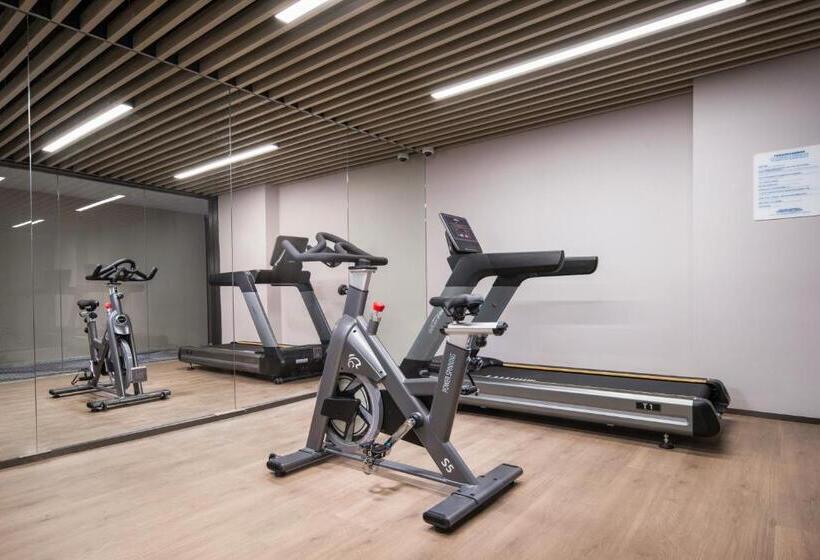 호텔 Holiday Inn Express Shanghai Hongqiao Linkong, An Ihg