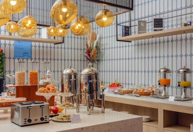 호텔 Holiday Inn Express Shanghai Hongqiao Linkong, An Ihg