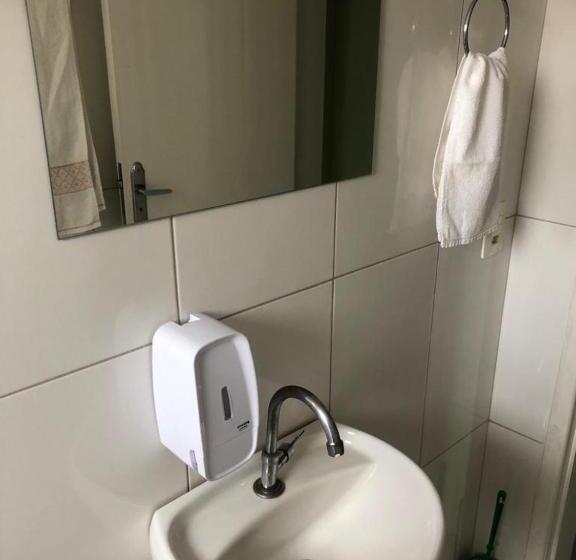 호텔 Hostel E Pousada Londrina Rodoviária Centro Quartos Individuais Com Chave E Wi Fi