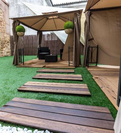 בית מלון כפרי Infinitvm