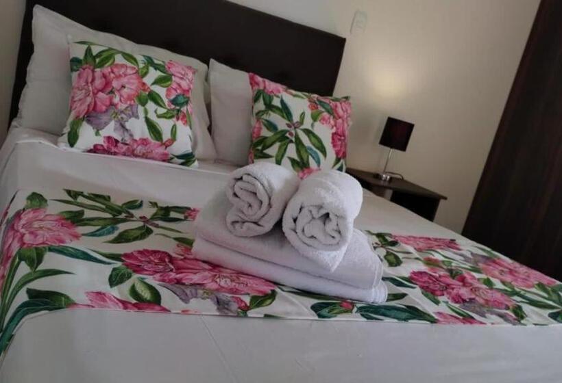 ホテル La Comarca Lodge