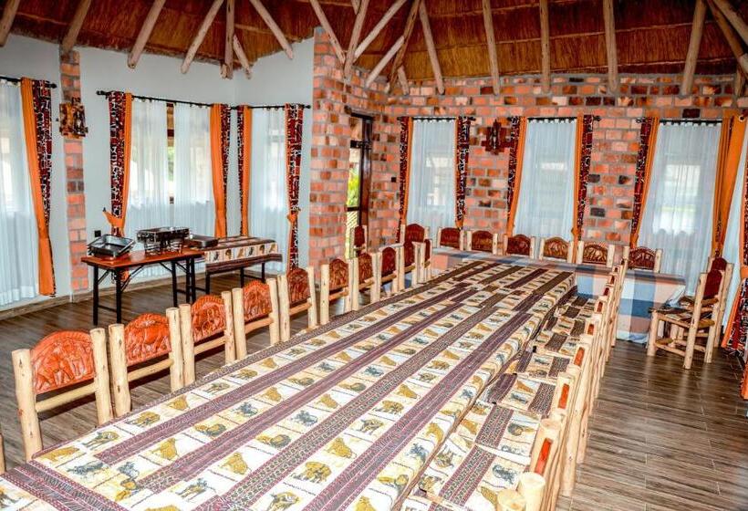 هتل Masaka Cultural Resort