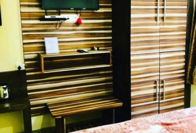 هتل Mcleodganj Inn Yogi