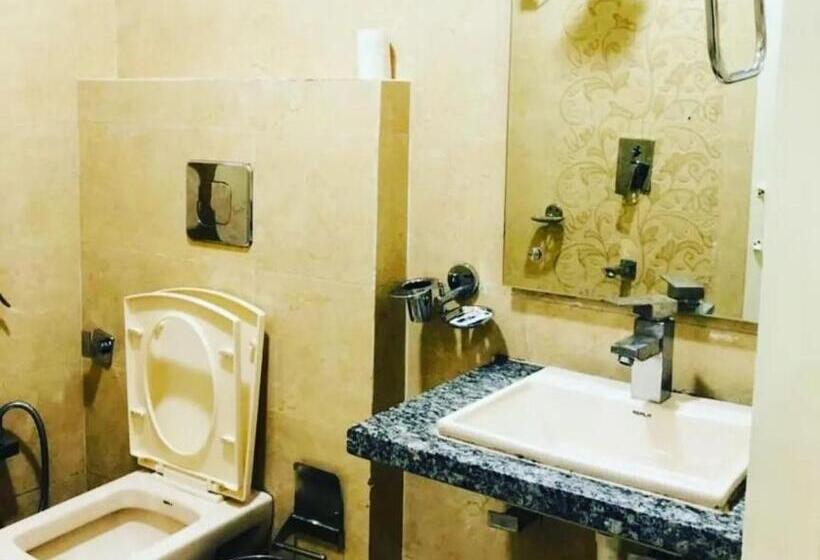 هتل Mcleodganj Inn Yogi