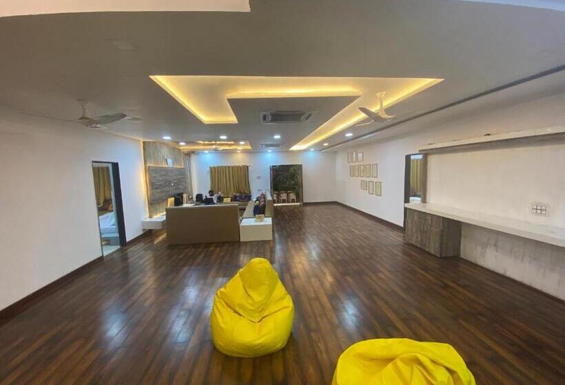 בית מלון כפרי Monroe Stay