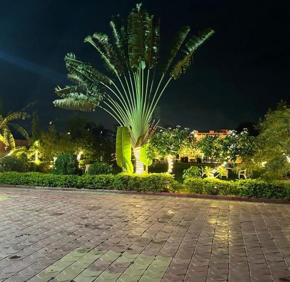 בית מלון כפרי Monroe Stay