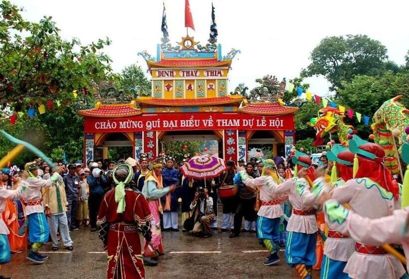 هتل Nhà Nghỉ Việt Thắng