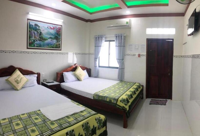 هتل Nhà Nghỉ Việt Thắng