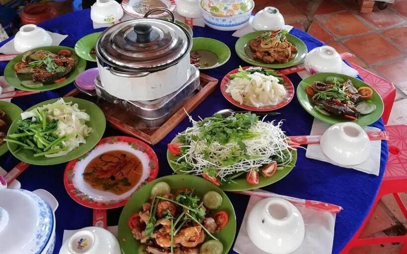 هتل Nhà Nghỉ Việt Thắng