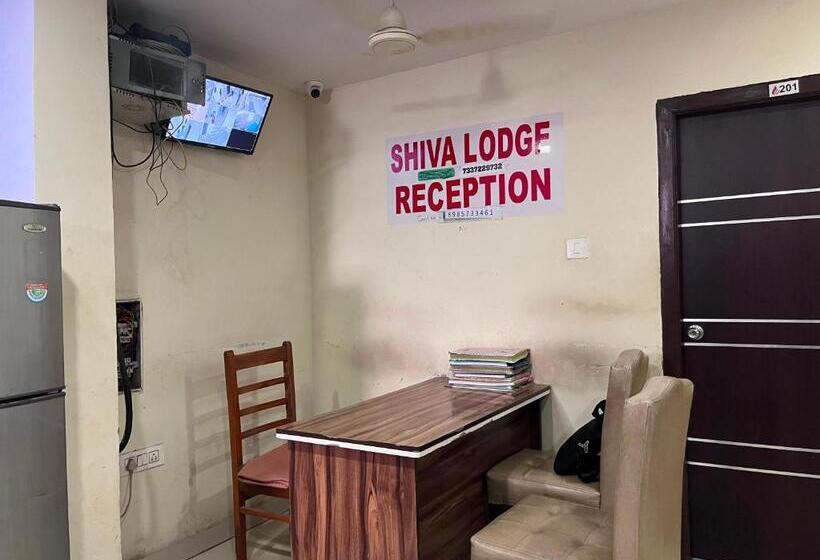 호텔 Oyo Flagship Shiva Lodge