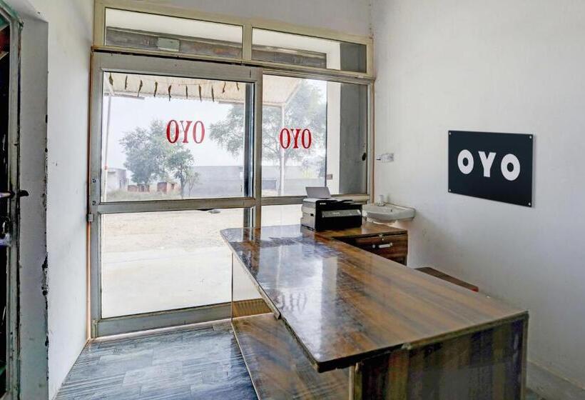 ホテル Oyo New River View