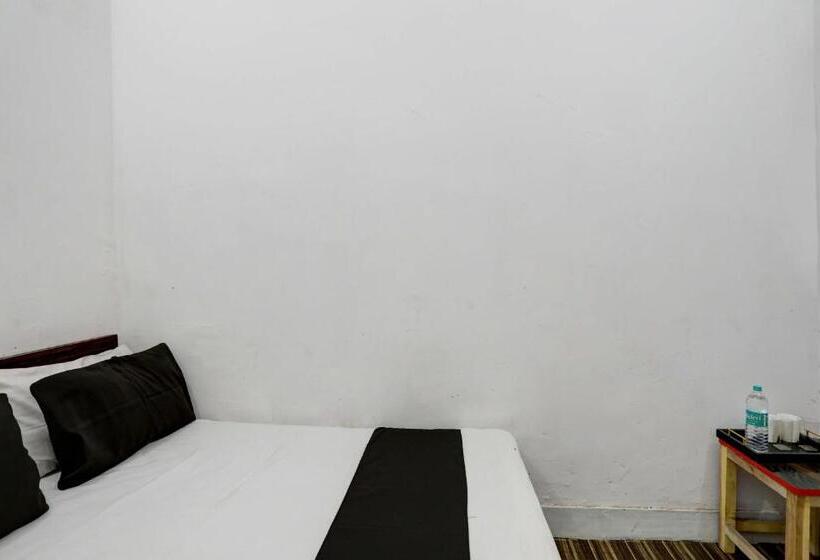 ホテル Oyo New River View