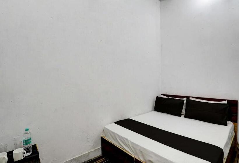 ホテル Oyo New River View