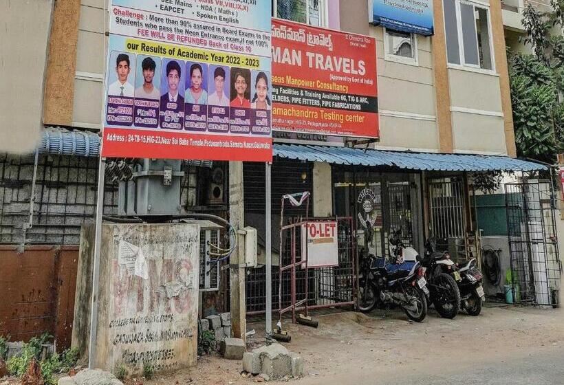 호텔 Oyo Sri Rama Chandra Grand