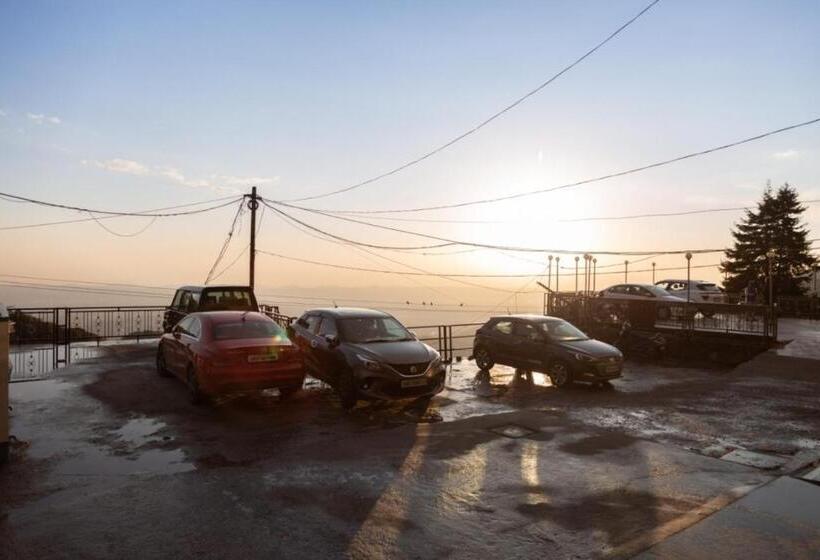 בית מלון כפרי Park Royale Inn