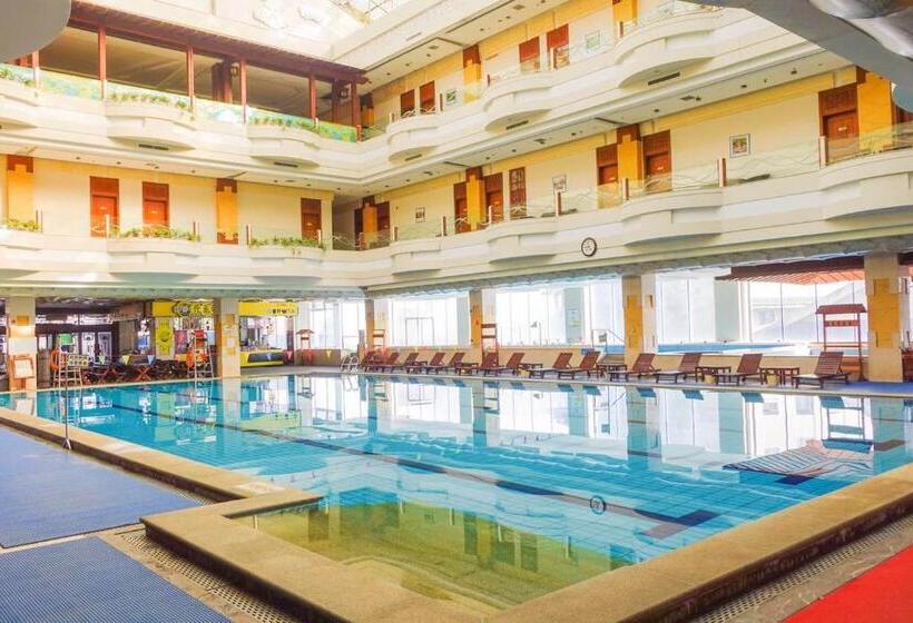 בית מלון כפרי Rainbow Valley Hot Spring