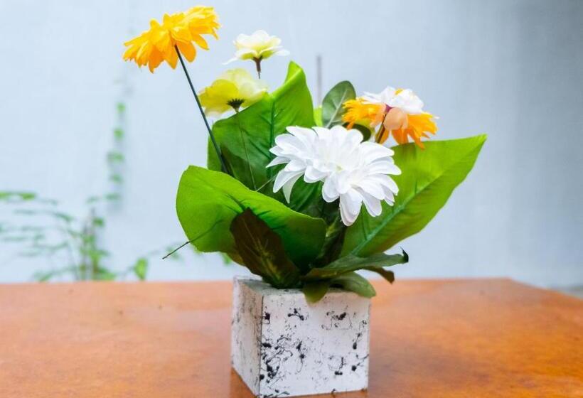 호텔 Rastha Pastha Beach Villa