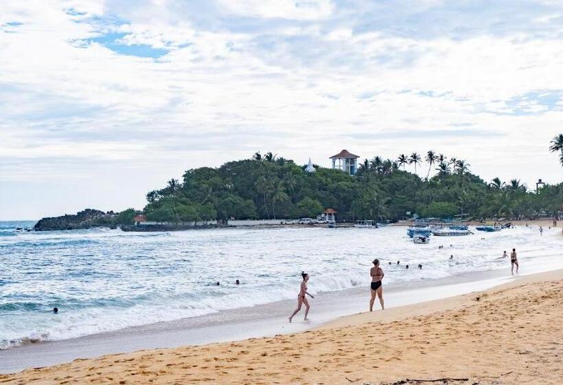 호텔 Rastha Pastha Beach Villa