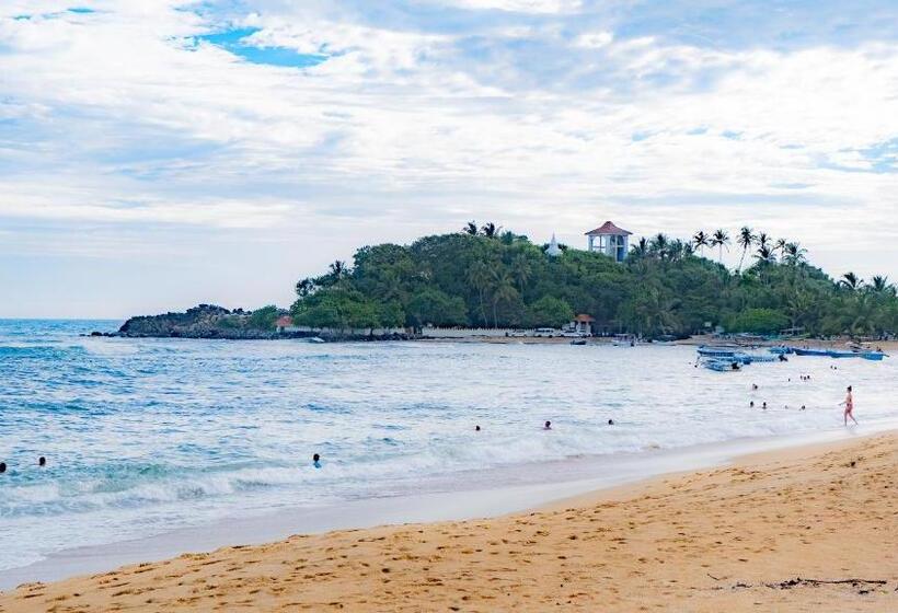 호텔 Rastha Pastha Beach Villa