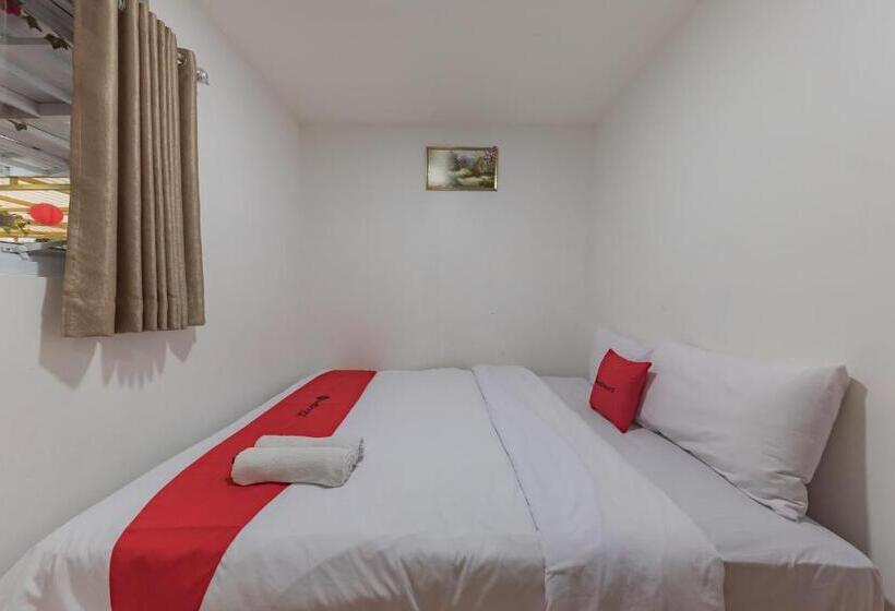 فندق Reddoorz Near Universitas Advent Indonesia