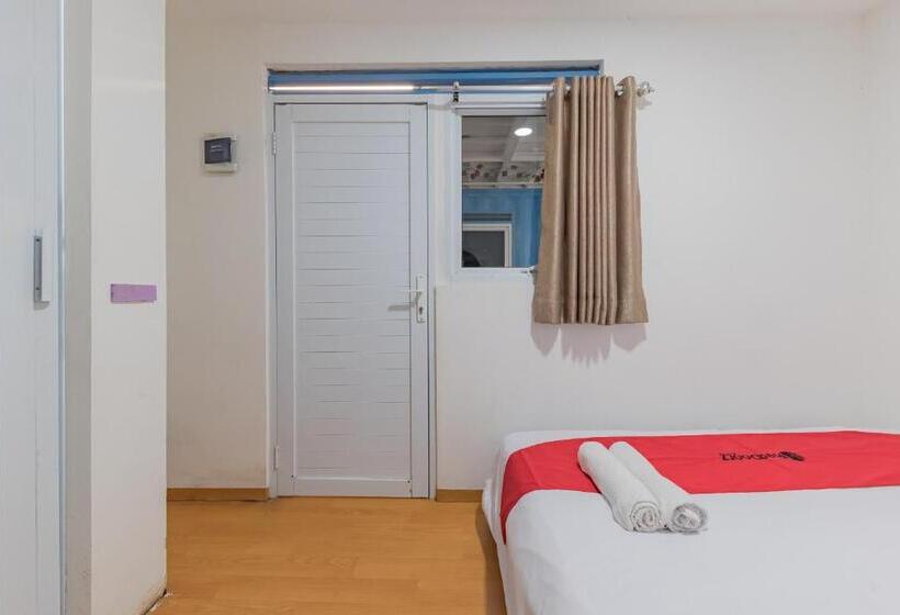 فندق Reddoorz Near Universitas Advent Indonesia