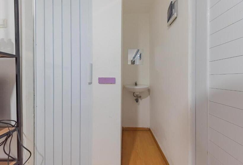 فندق Reddoorz Near Universitas Advent Indonesia