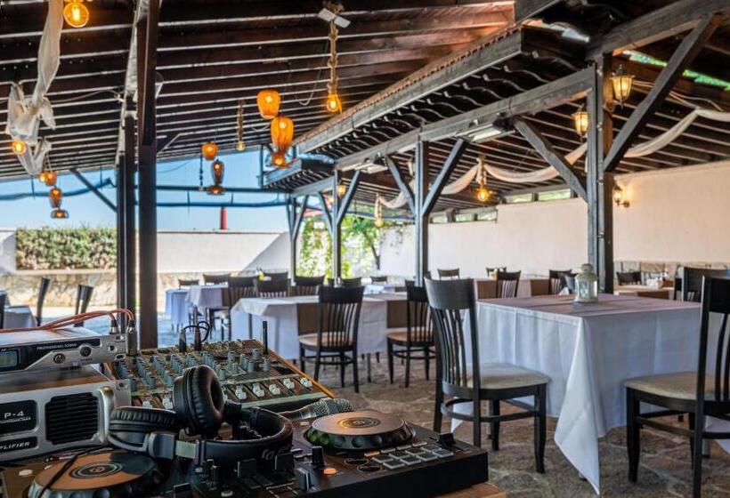 בית מלון כפרי Saint George Mountain Residence