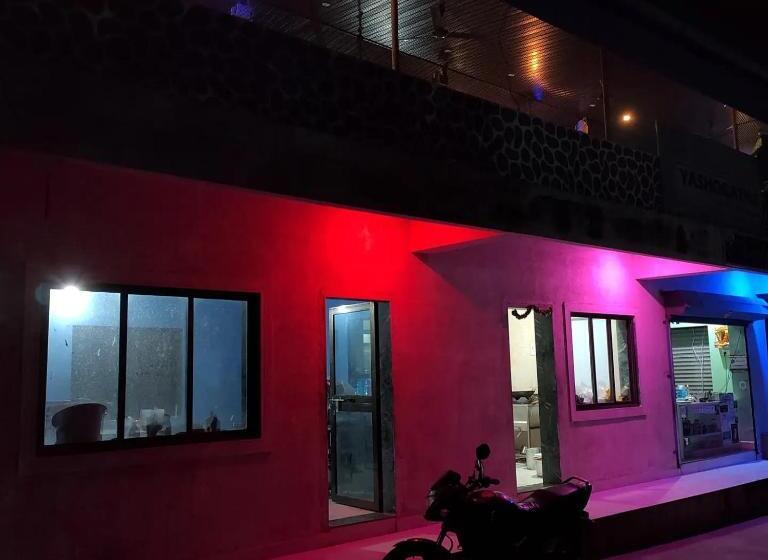 בית מלון כפרי Sea Land Lodging & Restaurant