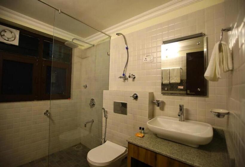 ホテル Shaf Excellency