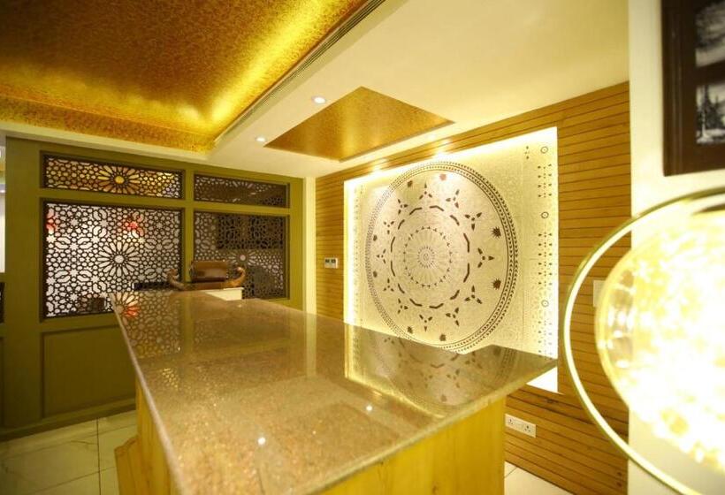 ホテル Shaf Excellency