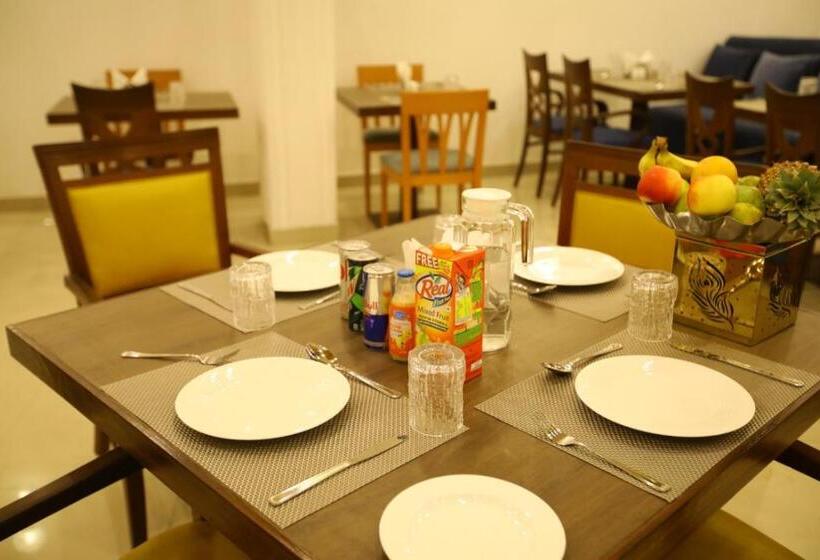 ホテル Shaf Excellency