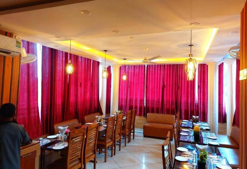 בית מלון כפרי Sunshine & Restaurant