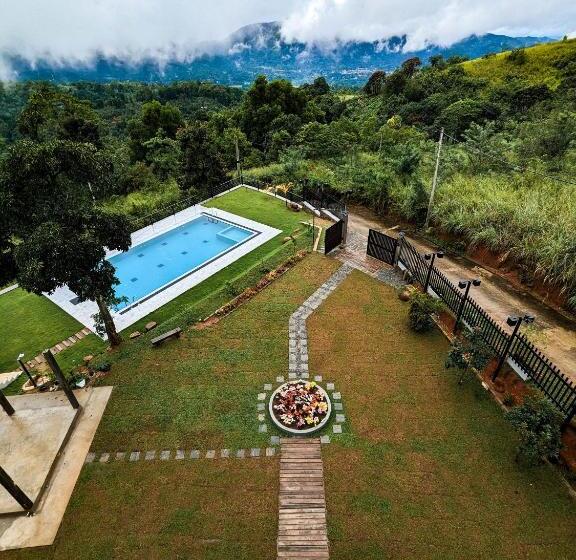 ホテル The Aurelia