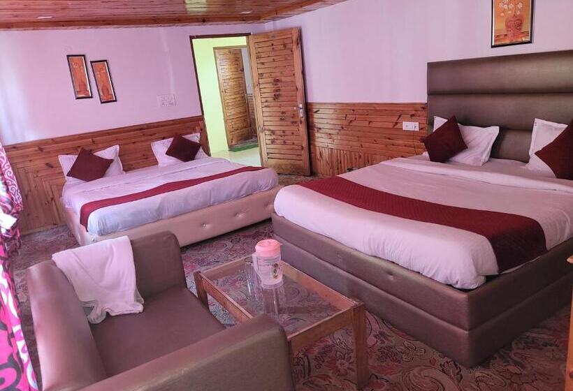 Krystal Hotel Restaurant