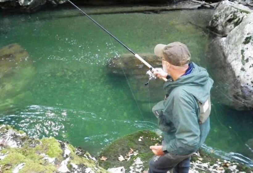 Les Aiguilles De Warens