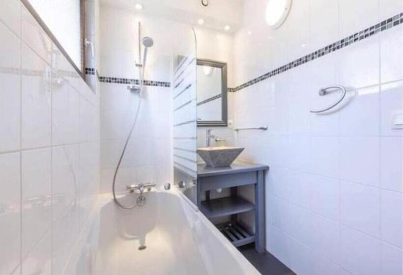 Les Aiguilles De Warens