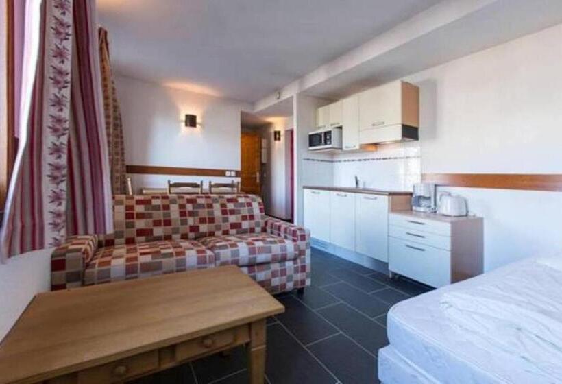 Les Aiguilles De Warens