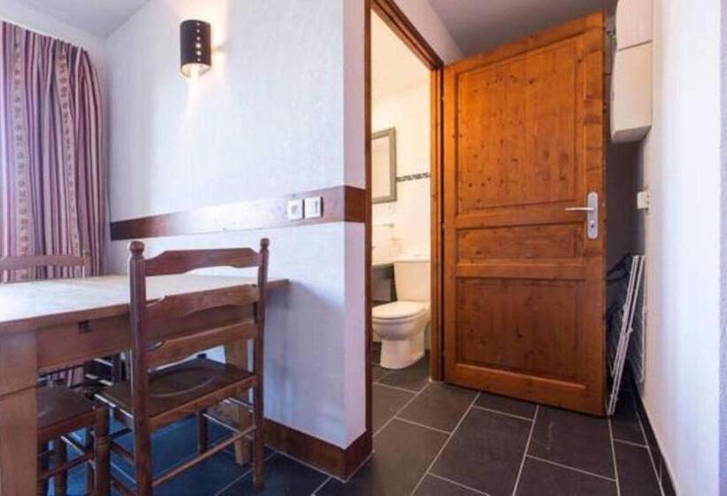 Les Aiguilles De Warens