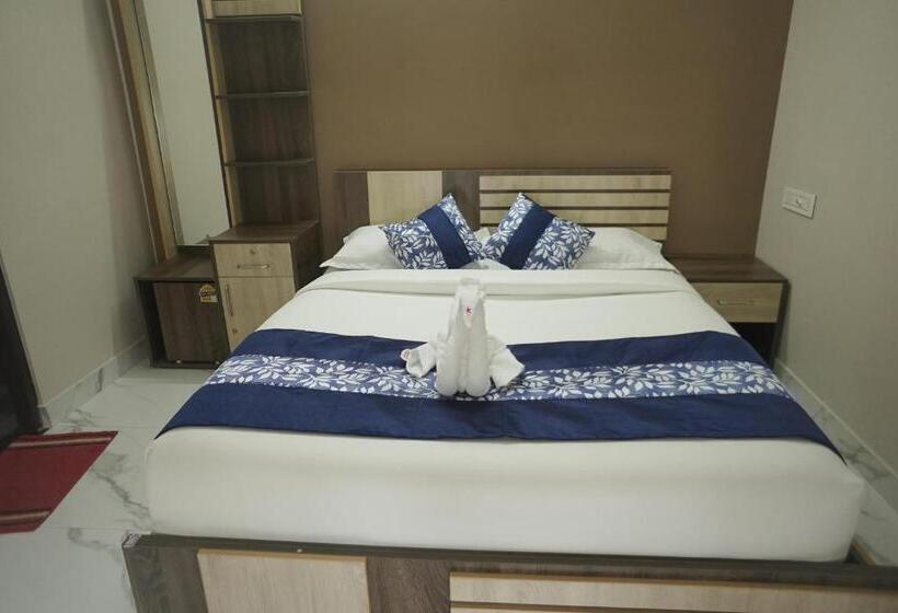 Luxe Hotel   Rooms & Villas Wayanad