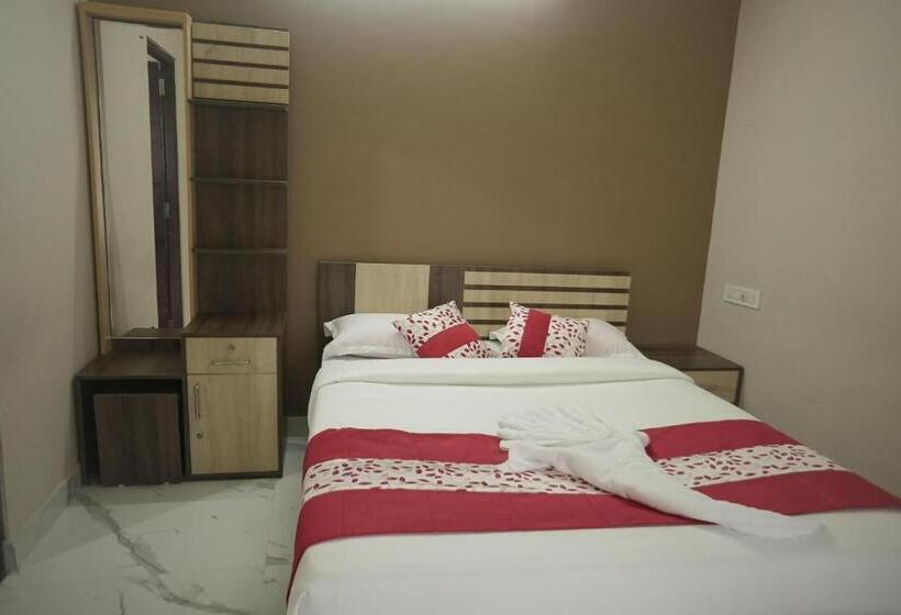 Luxe Hotel   Rooms & Villas Wayanad