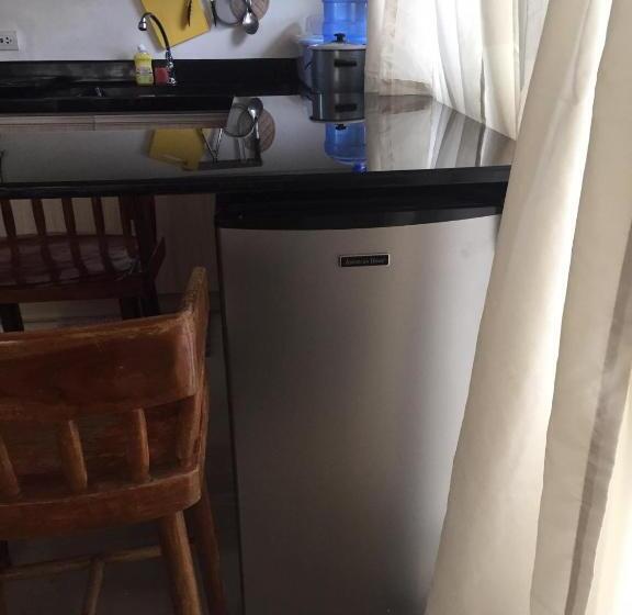 Mabolo Garden Flat A9 Rooftop Pool Shortwalk To Ayala Mall