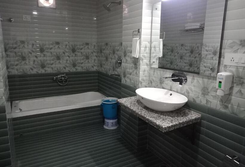 Parkside Hotel Trance