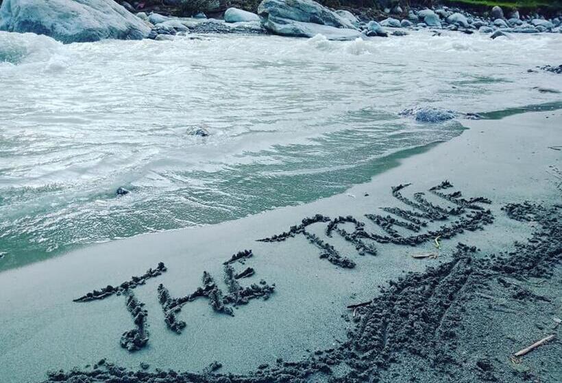 Parkside Hotel Trance