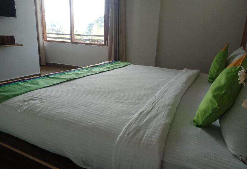 Parkside Hotel Trance