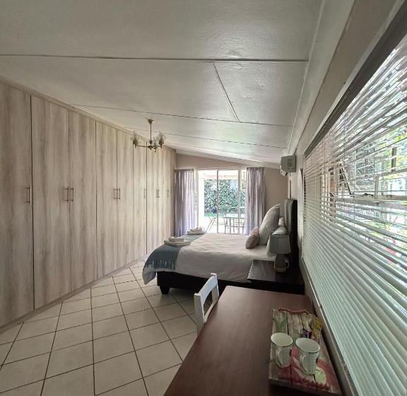 פנסיון 9 Wena Ave Guesthouse