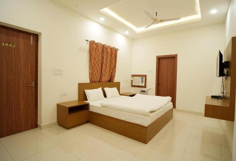 ペンション Apoorva Guest House