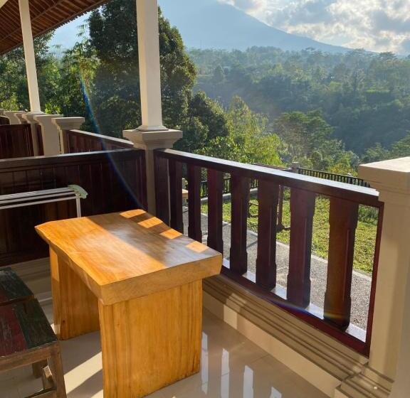 بنسيون Besakih Homestay