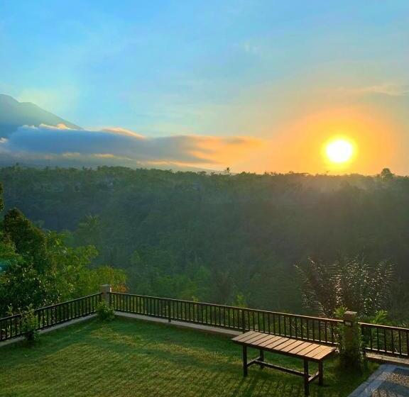 بنسيون Besakih Homestay