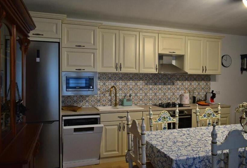 پانسیون Casia Guest House