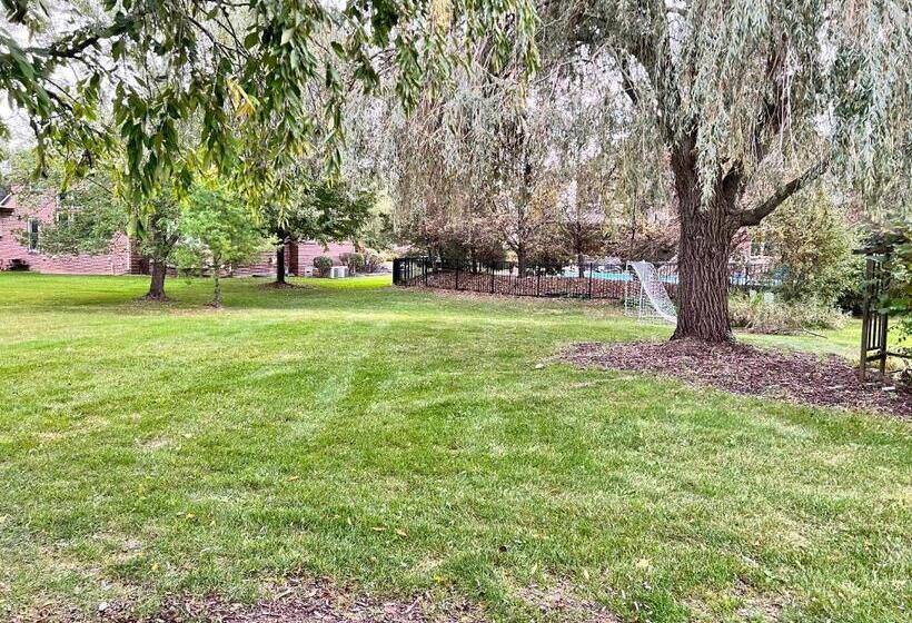 펜션 Charming Canton Guesthouse With Private Entrance & Hot Tub